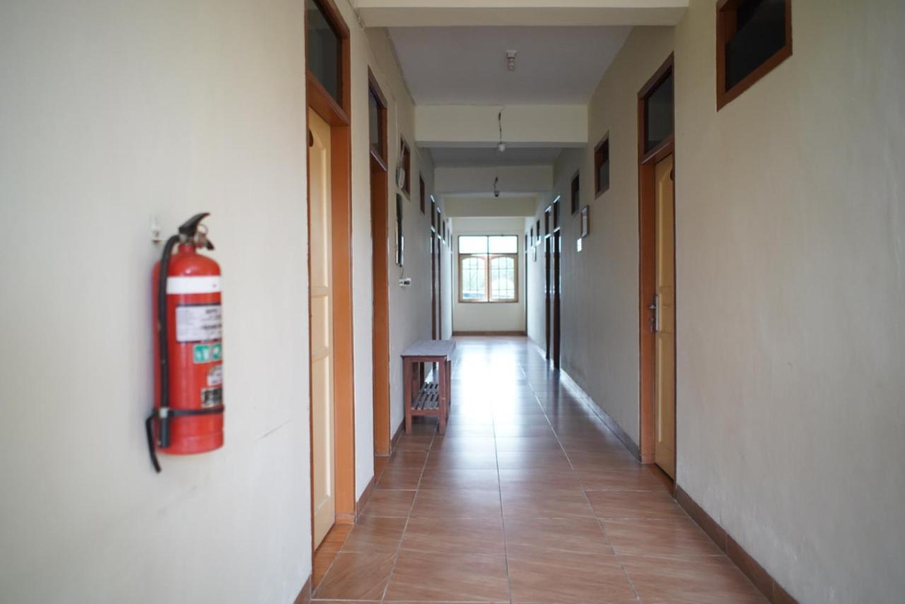 Wisma Grace Ambon Buitenkant foto