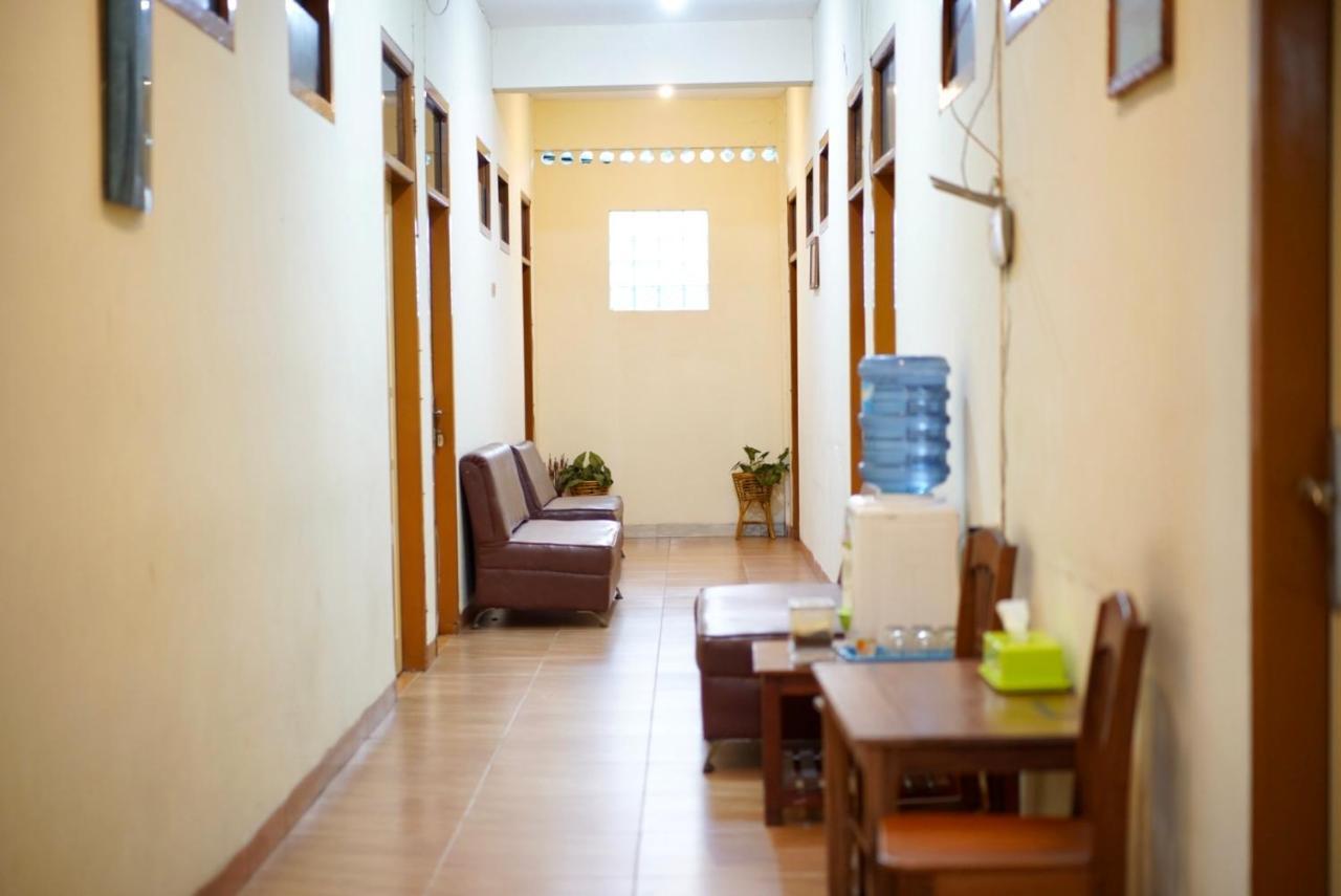 Wisma Grace Ambon Buitenkant foto