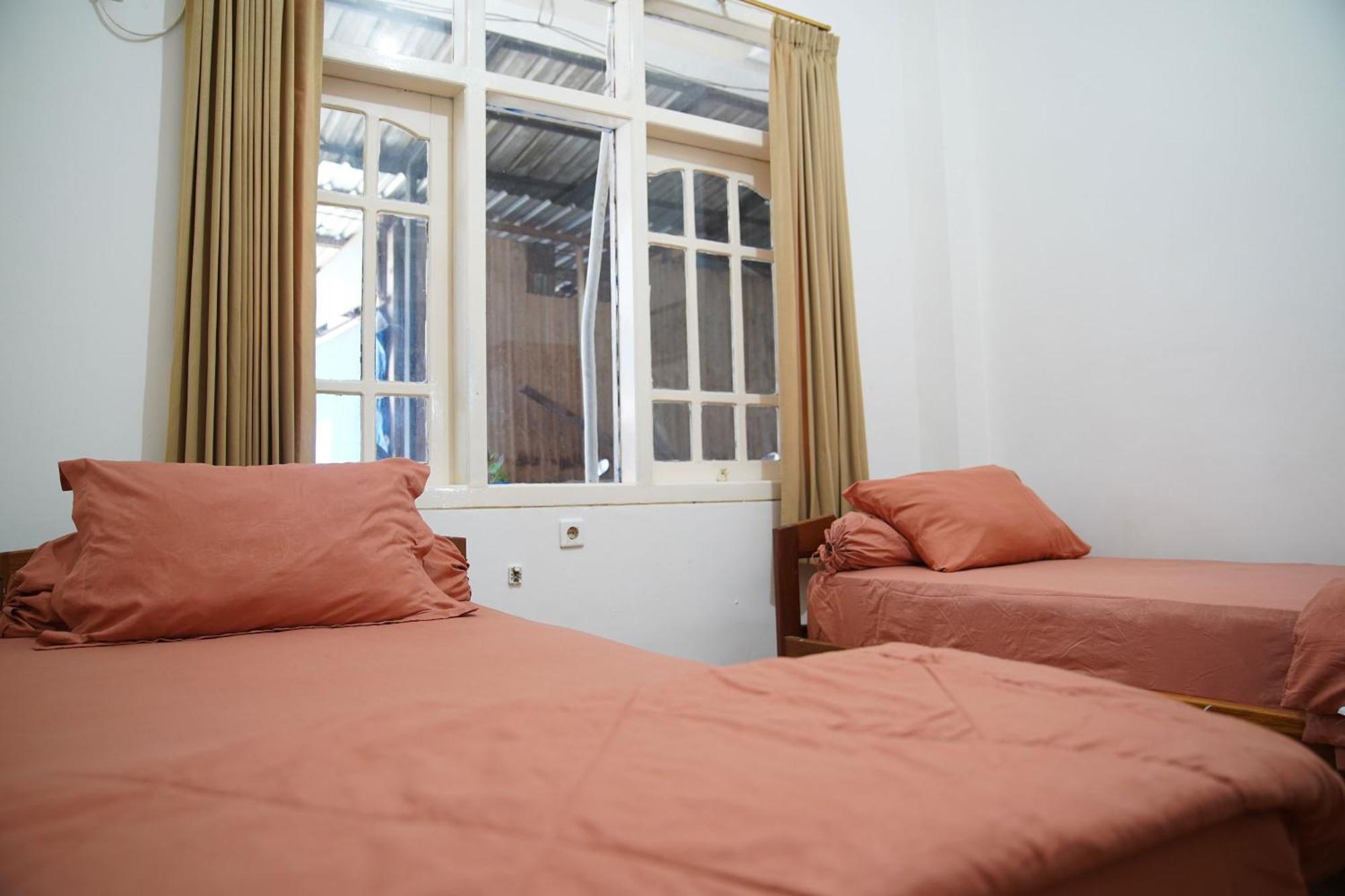 Wisma Grace Ambon Buitenkant foto