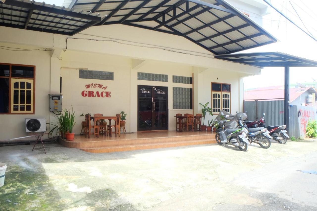 Wisma Grace Ambon Buitenkant foto